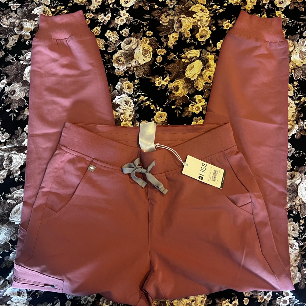 Figs Zamora 2.0 Jogger pants Color Mauve(PO#2073) Size (SMALL)